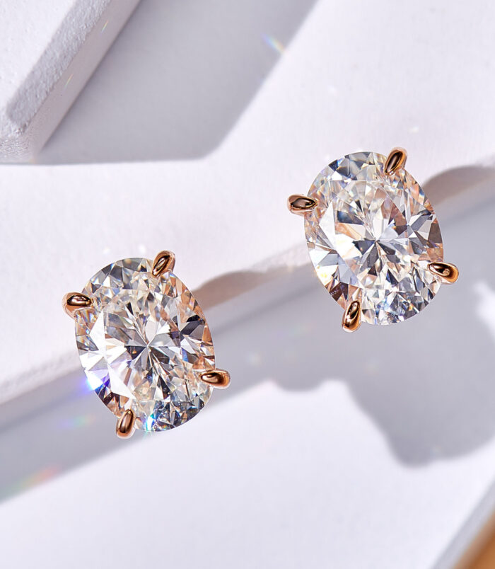 Elegant Oval-Cut Rose Gold-plated Stud Earrings top view top view close up of Elegant Oval-Cut Rose Gold-plated Stud Earrings