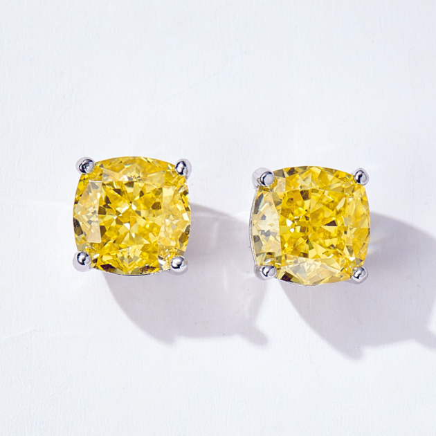 1ct Cushion cut Diamond | Silver Earrings