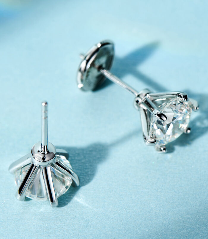 Classic Six-Prong Sterling Silver Stud Earrings with ear sticks and earplugs details ear sticks and earplugs details of Classic Six-Prong Sterling Silver Stud Earrings