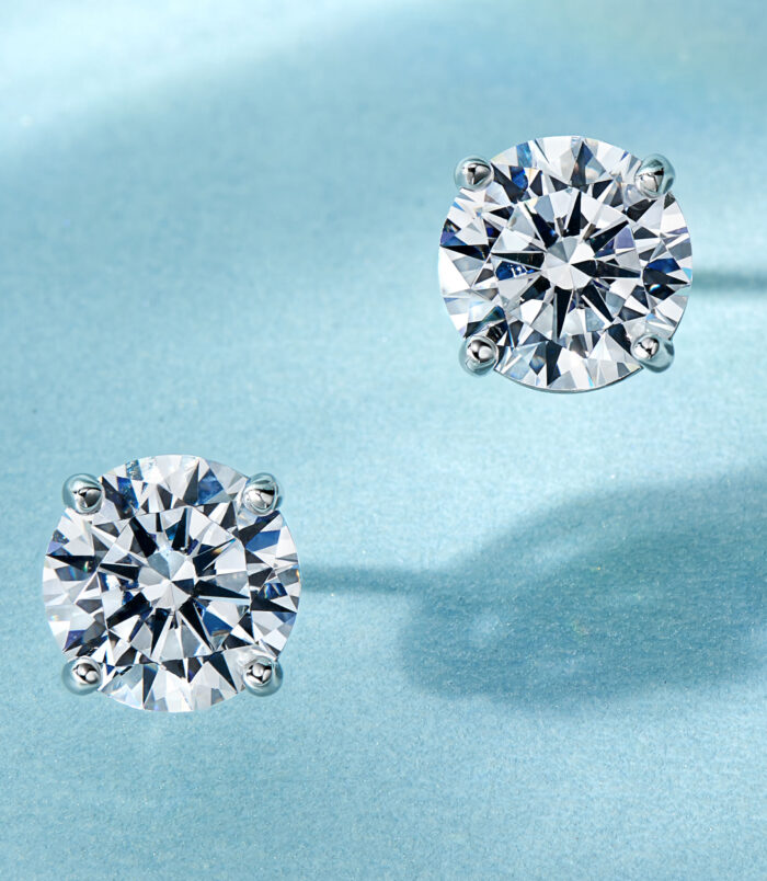 Four-Prong Sterling Silver Stud Earrings clear with zircon details clear zircon details of Four-Prong Sterling Silver Stud Earrings