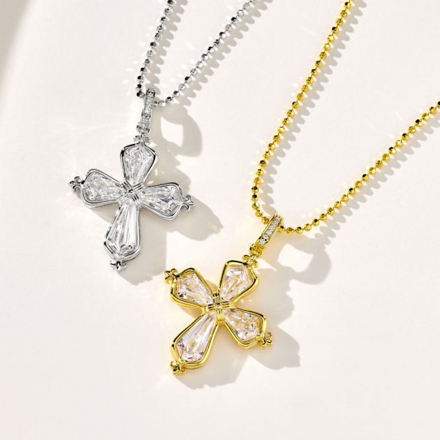 Iris Cross | Silver Necklace