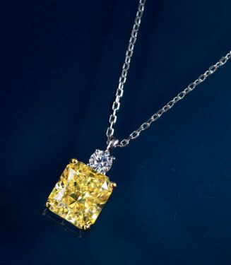 Sterling Silver Cushion-Cut Yellow Zirconia Pendant Necklace main stone details main stone close-up of Sterling Silver Cushion-Cut Yellow Zirconia Pendant Necklace