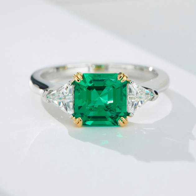 1.5ct Lab-grown Emerald | Silver Ring