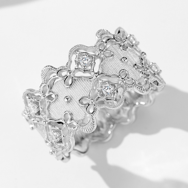 Chic Lace Edge | Silver Ring