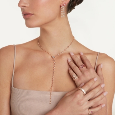 How to Style Jewelry for a Luxe Look: The Art of Understated Elegance