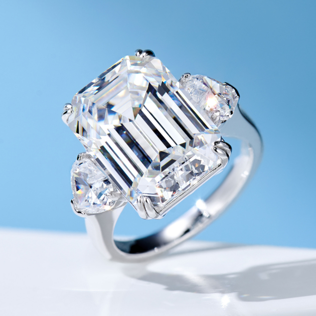 12ct Ice Candy Asscher cut | Silver Ring