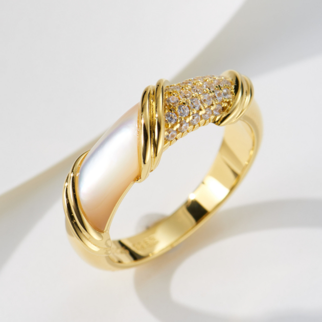 White Mother-of-Pearl | Silver Ring