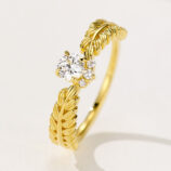 main stone close-up of tiny Leaf crown zirconia ring