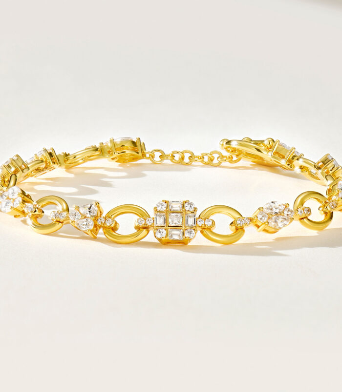 18k yellow gold silver bracelet with multi-cut zircon accents and adjustable clasp, available in 16cm (7.4g) and 17.5cm (8.1g) sizes